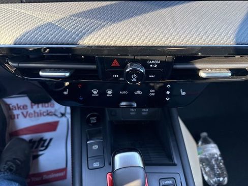 New 2026 Nissan Kicks SR w/ SR Premium Package image 17