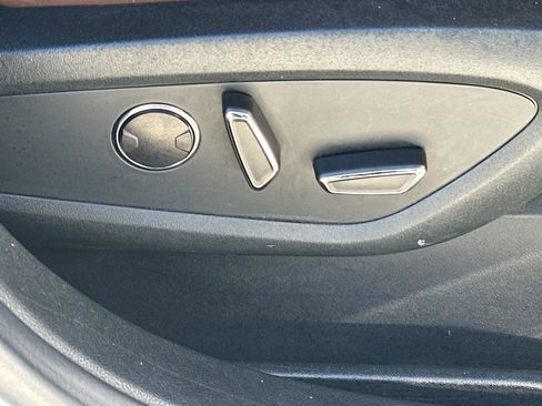 Used 2022 Lincoln Nautilus Reserve image 32