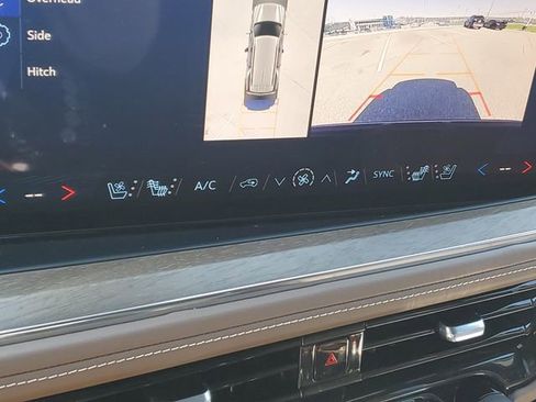 Used 2025 Chevrolet Tahoe High Country AWD/4WD image 28