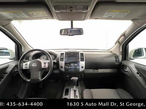 Used 2018 Nissan Frontier PRO-4X AWD/4WD image 9