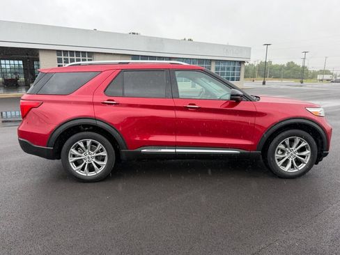 Used 2021 Ford Explorer Limited w/ Equipment Group 301A AWD/4WD image 4