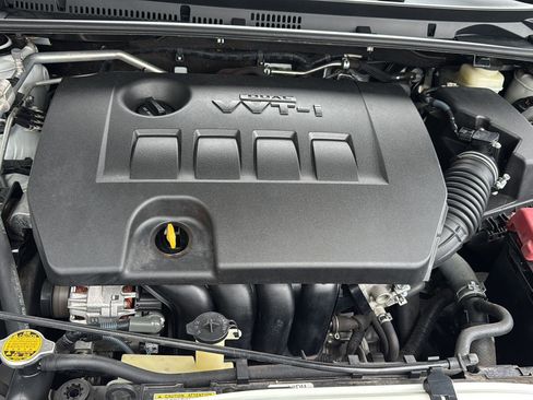 Used 2017 Toyota Corolla LE image 27