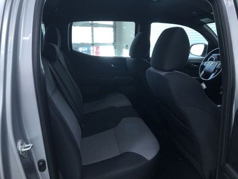 Used 2023 Toyota Tacoma TRD Off-Road image 16