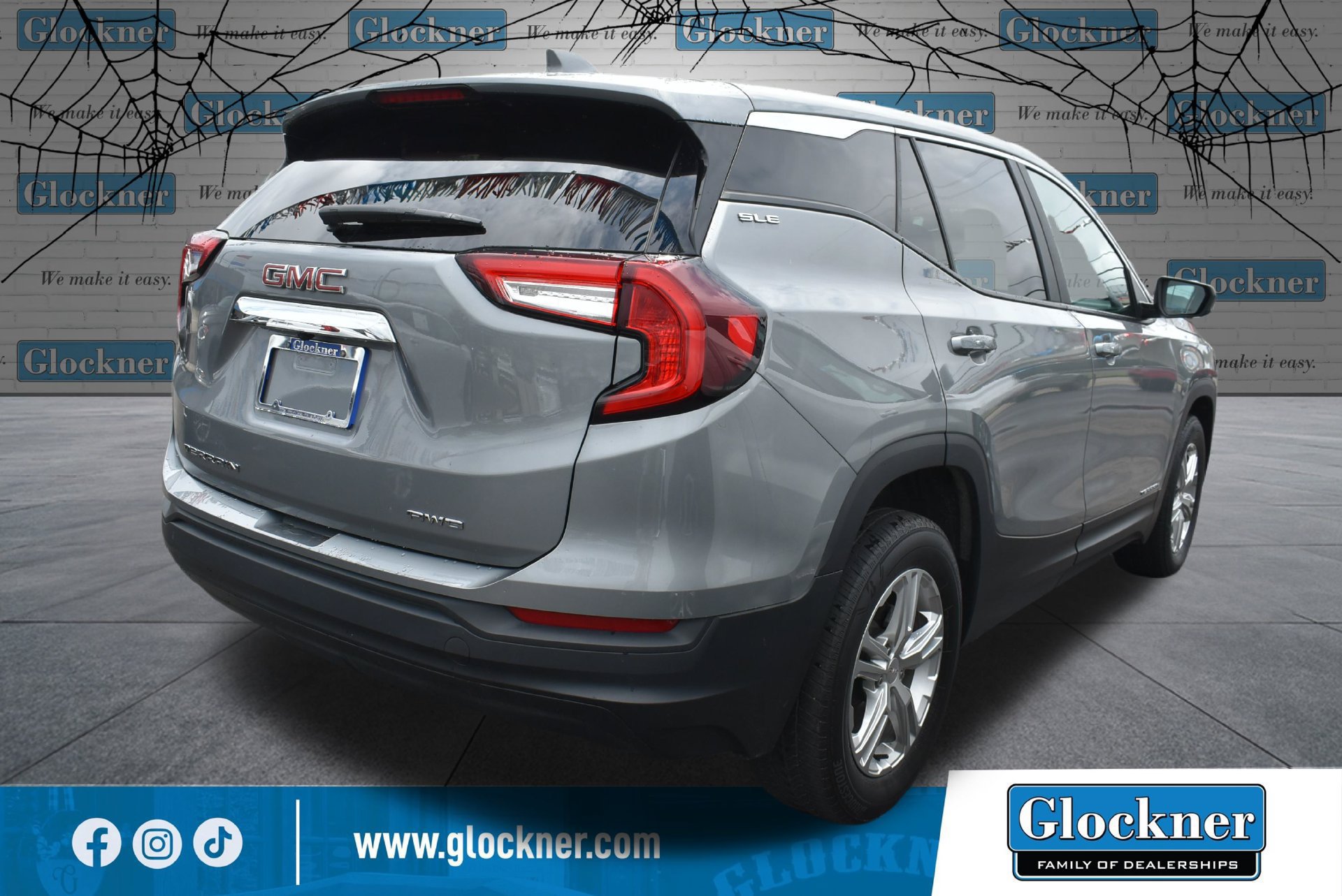 Used 2024 GMC Terrain SLE w/ LPO, Floor Liner Package AWD/4WD image 4