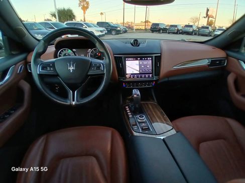 Used 2022 Maserati Levante Modena image 27