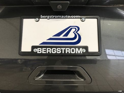 Used 2020 Ford Escape SE image 19