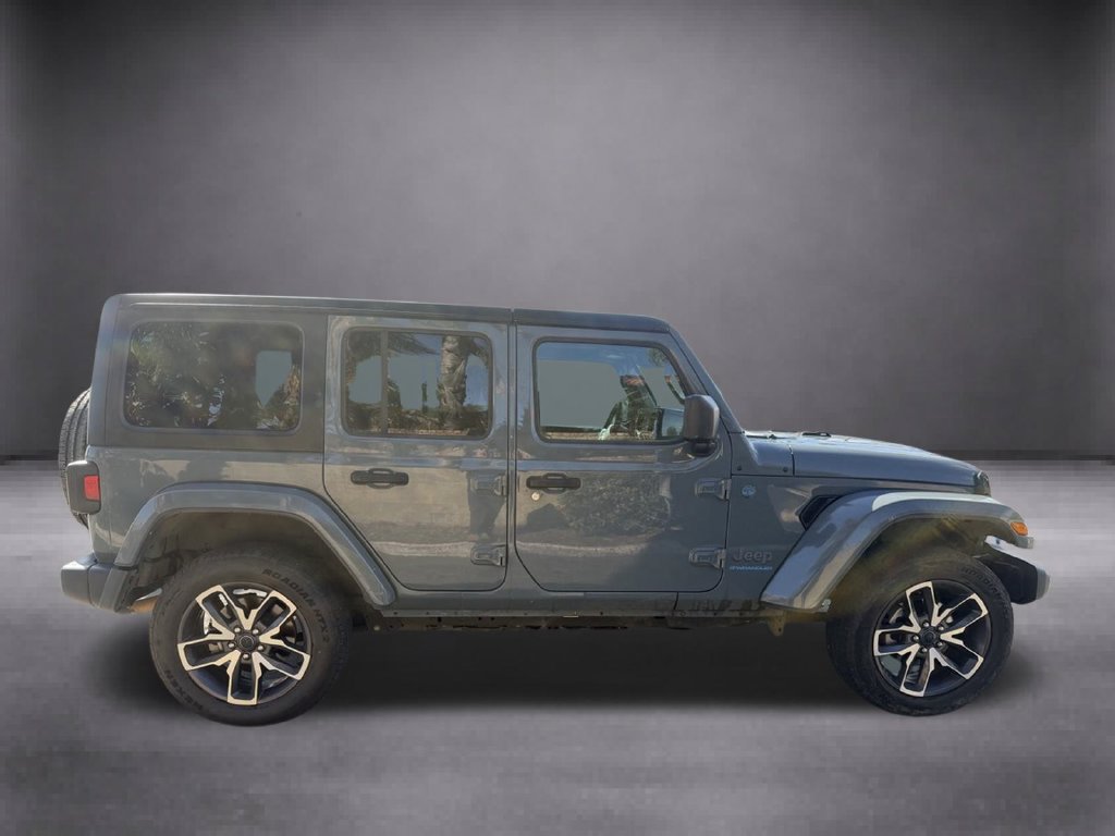 Used 2024 Jeep Wrangler Unlimited AWD/4WD image 16