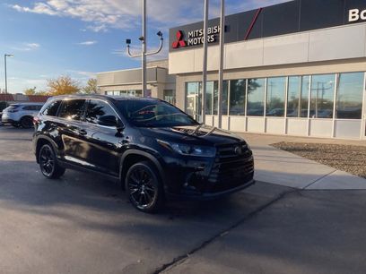 Used 2019 Toyota Highlander SE