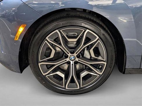 New 2026 BMW iX xDrive60 image 10