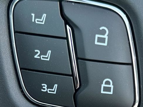 New 2025 Ford F250 Lariat w/ Chrome Package image 8