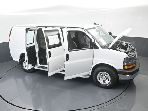 Used 2024 Chevrolet Express 2500 w/ Driver Convenience Package image 65
