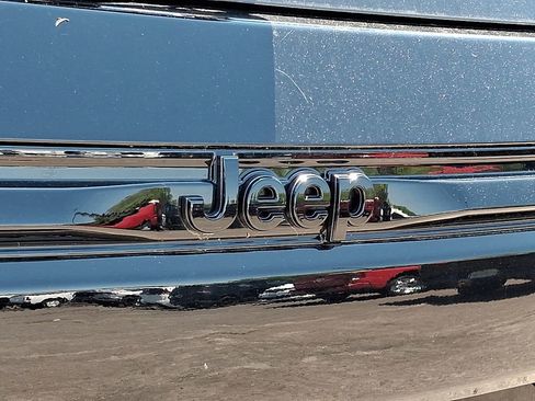 New 2026 Jeep Grand Cherokee Altitude AWD/4WD image 21