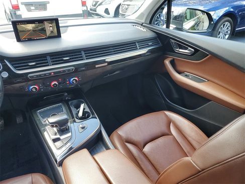 Used 2019 Audi Q7 3.0T Premium Plus w/ Premium Plus Package image 18
