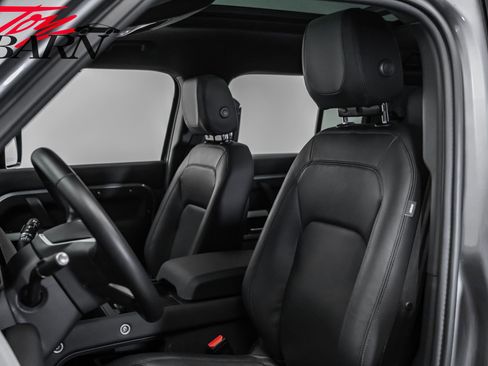Used 2024 Land Rover Defender 110 S image 25