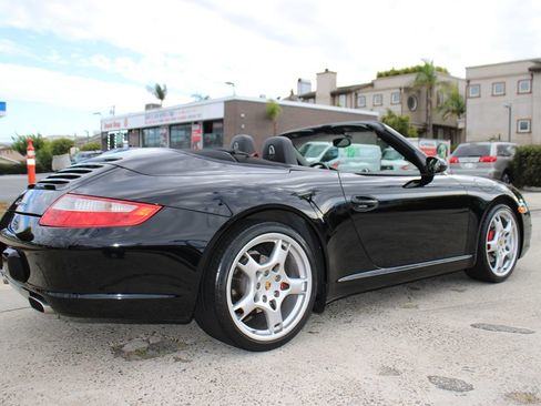 Used 2006 Porsche 911 Carrera RWD image 6