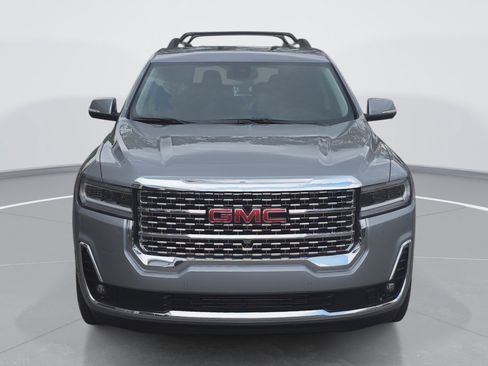 Used 2023 GMC Acadia Denali w/ Denali Ultimate Package FWD image 8