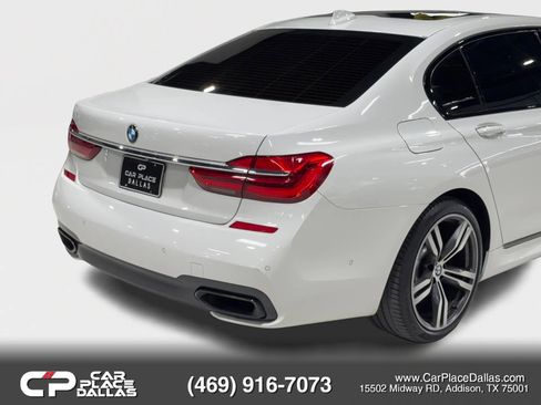 Used 2016 BMW 750i image 14
