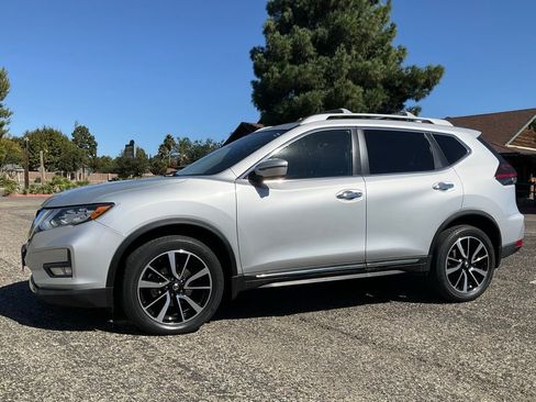 Used 2020 Nissan Rogue SL w/ Premium Package image 62