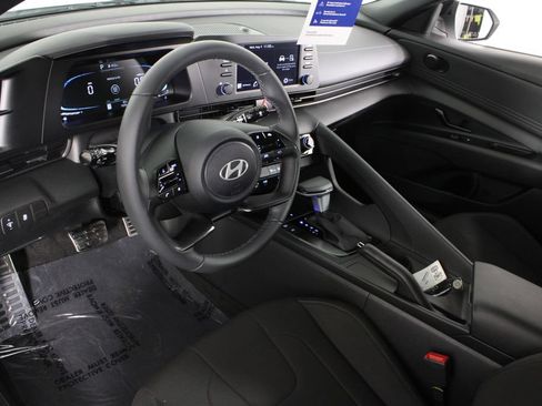 Certified 2026 Hyundai Elantra Sport FWD image 19