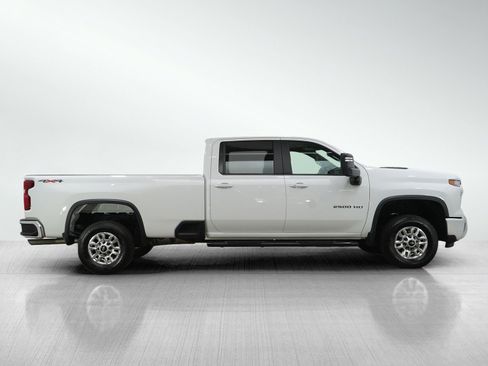 Used 2025 Chevrolet Silverado 2500 LT w/ Convenience Package AWD/4WD image 5