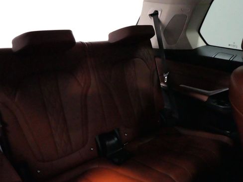 Used 2023 BMW X7 xDrive40i w/ Premium Package AWD/4WD image 13