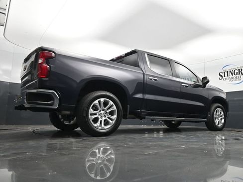 Used 2023 Chevrolet Silverado 1500 LTZ w/ LTZ Convenience Package II RWD image 32
