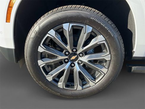 New 2025 Chevrolet Suburban High Country image 14