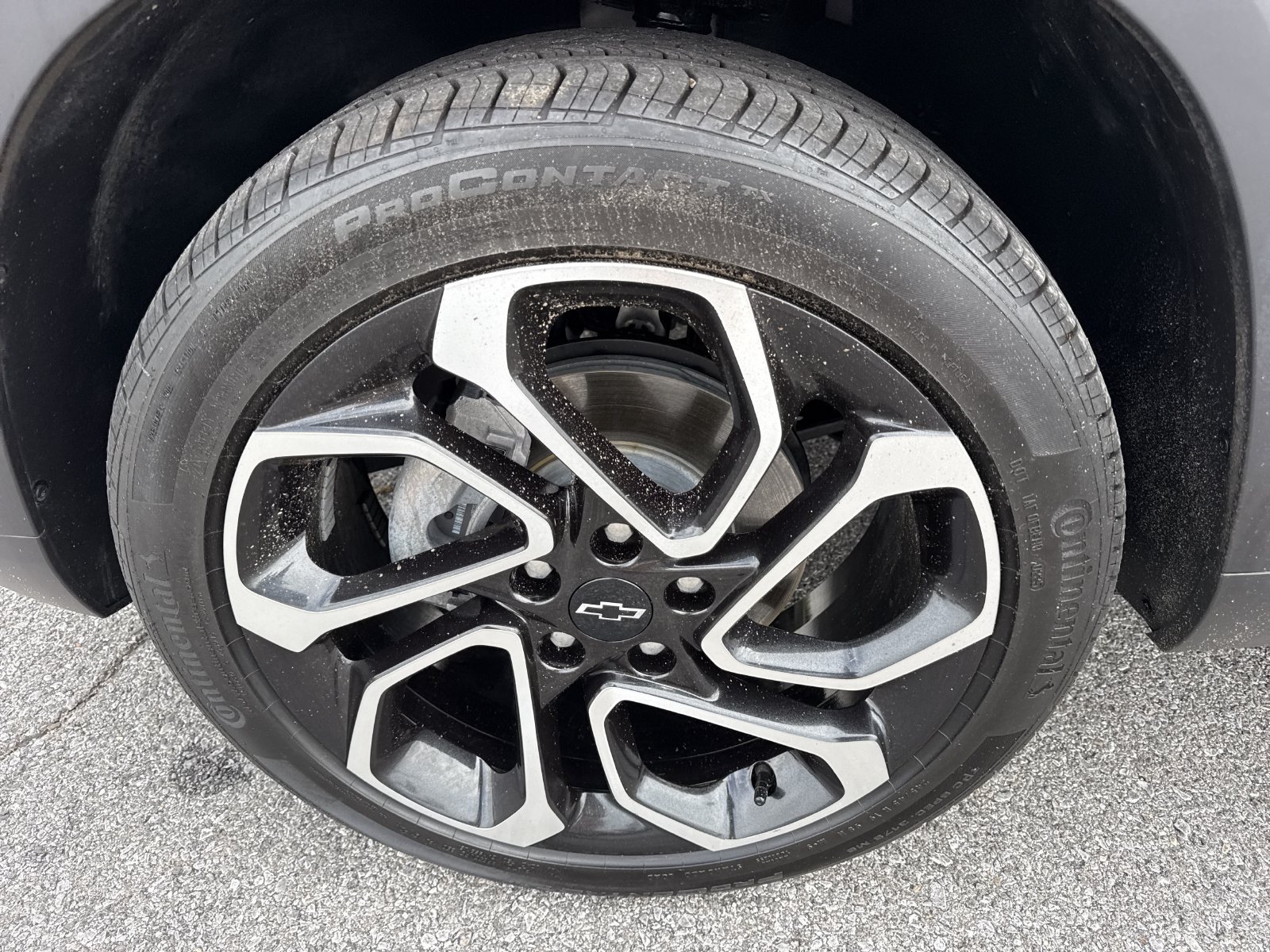 Used 2026 Chevrolet Trax RS w/ Sunroof Package FWD image 39