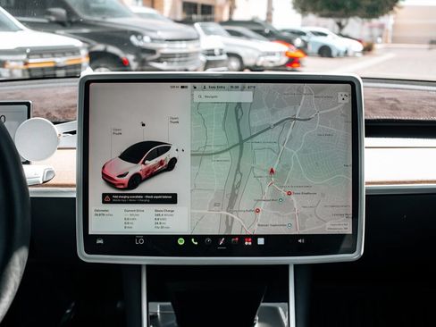 Used 2021 Tesla Model Y 2WD image 29