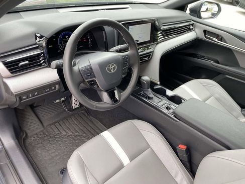 Used 2026 Toyota Camry SE FWD image 20