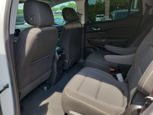 Used 2023 GMC Acadia SLE w/ Elevation Edition FWD image 11