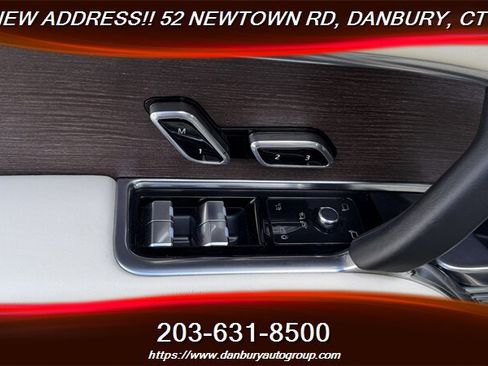 Used 2023 Land Rover Range Rover SE AWD/4WD image 13