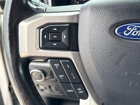 Used 2019 Ford F150 Platinum w/ Equipment Group 701A Luxury AWD/4WD image 17