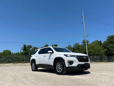 Used 2023 Chevrolet Traverse LT FWD image 5