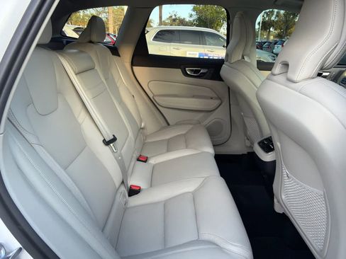 Used 2021 Volvo XC60 T5 Inscription w/ Climate Package image 20