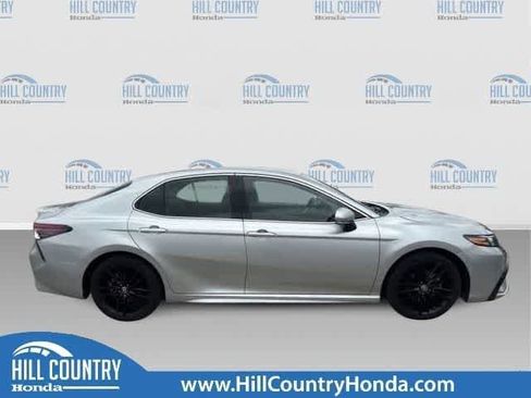 Used 2023 Toyota Camry XSE FWD image 7