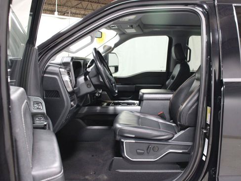 Used 2023 Ford F250 Lariat w/ Lariat Ultimate Package AWD/4WD image 2