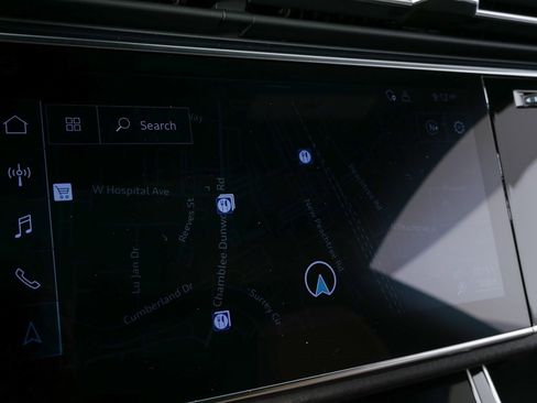 Used 2023 Audi Q8 Premium Plus image 14