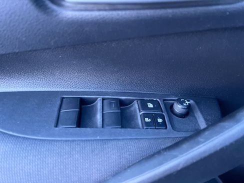 Used 2021 Toyota Corolla LE image 13