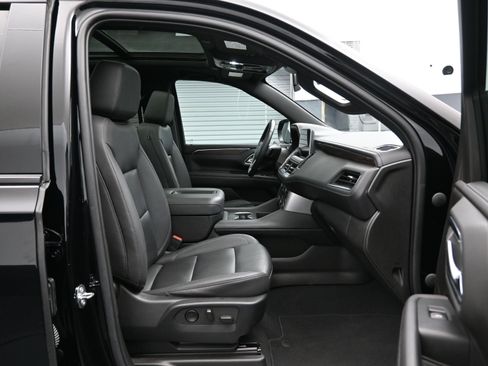 Used 2023 Chevrolet Tahoe Z71 w/ Luxury Package image 13