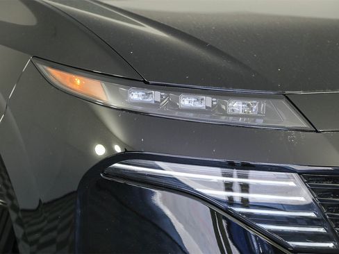 New 2025 Nissan Murano SV image 2