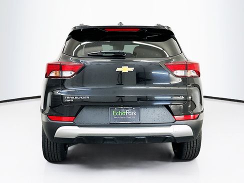 Used 2024 Chevrolet TrailBlazer LT AWD/4WD image 7