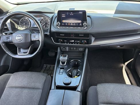 Used 2025 Nissan Rogue SV AWD/4WD image 16