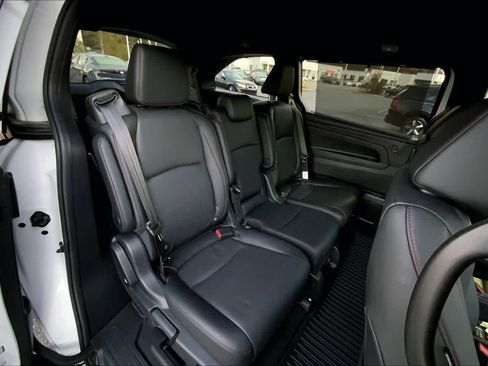 Used 2025 Honda Odyssey Sport-L image 19