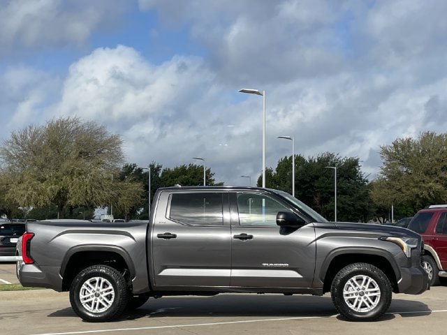 Used 2023 Toyota Tundra SR5 w/ SR5 Convenience Package AWD/4WD image 3