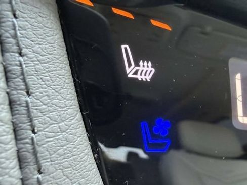Used 2024 Cadillac XT6 Premium Luxury AWD/4WD image 48