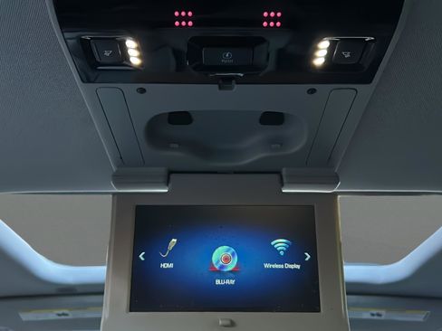 Used 2017 Cadillac Escalade Luxury image 49