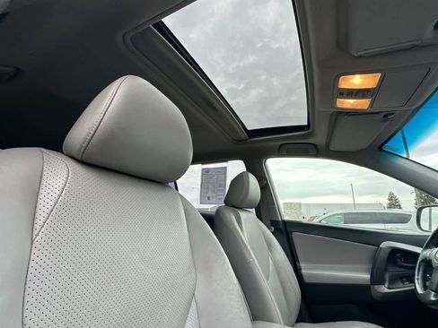 Used 2008 Toyota RAV4 Limited FWD image 19
