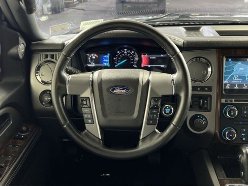 Used 2017 Ford Expedition EL Platinum AWD/4WD image 16