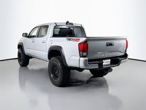 Used 2019 Toyota Tacoma TRD Off-Road w/ Technology Package image 8